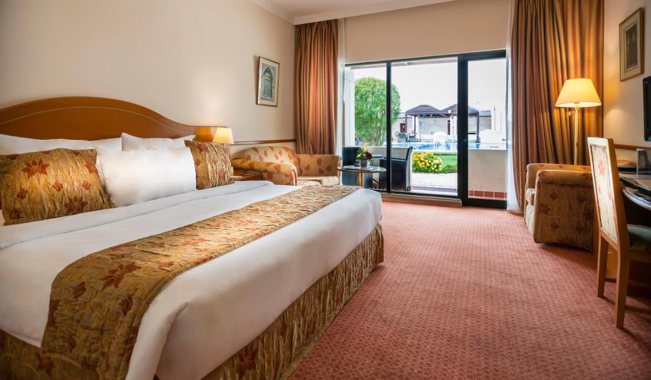 Golden Tulip 4*