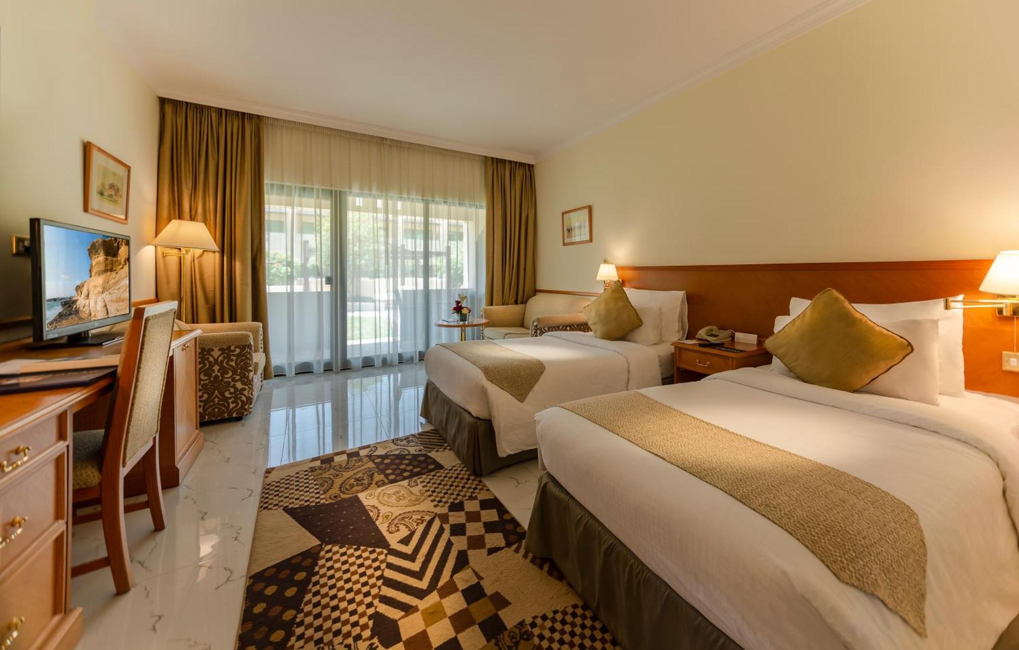 Hotell Golden Tulip 4*