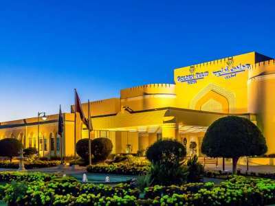 Golden Tulip Hotell