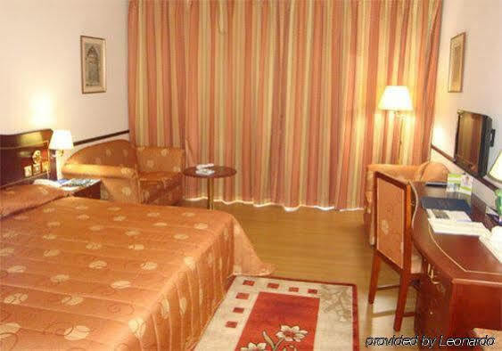 Hotell Golden Tulip 4*