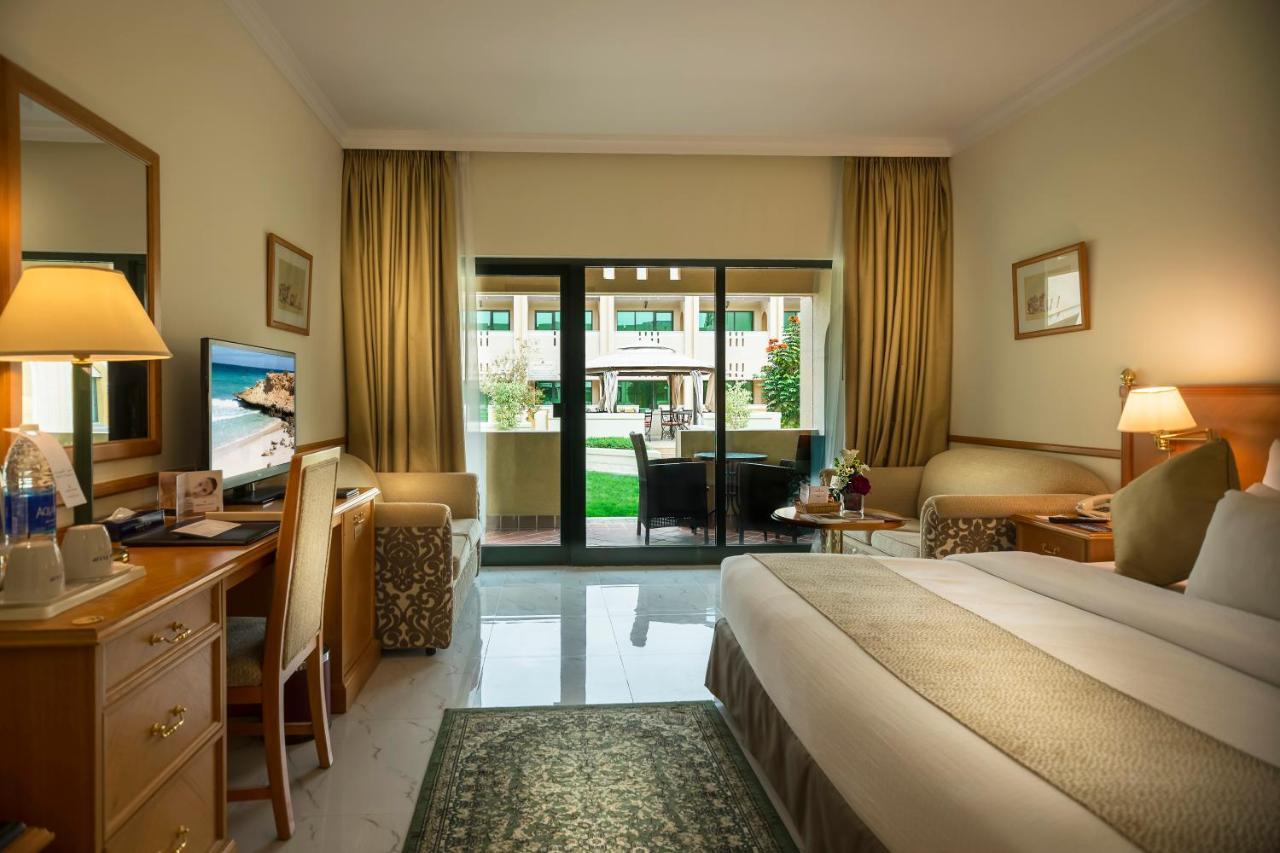 Hotel Golden Tulip 4*